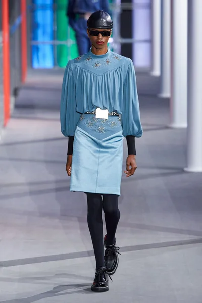 Look 33